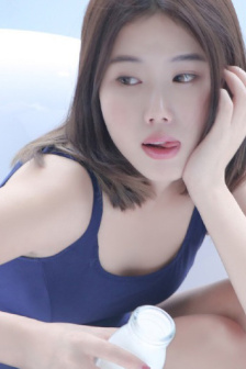 《不戴套的瑜伽教练3》完整版